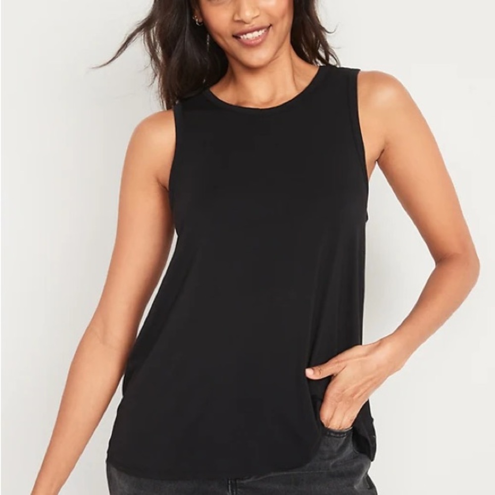 ☀️🍉Summer Donation SALE!! Old Navy Back Crossover Tank